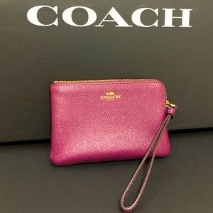 Coach Corner Zip Wristlet. New